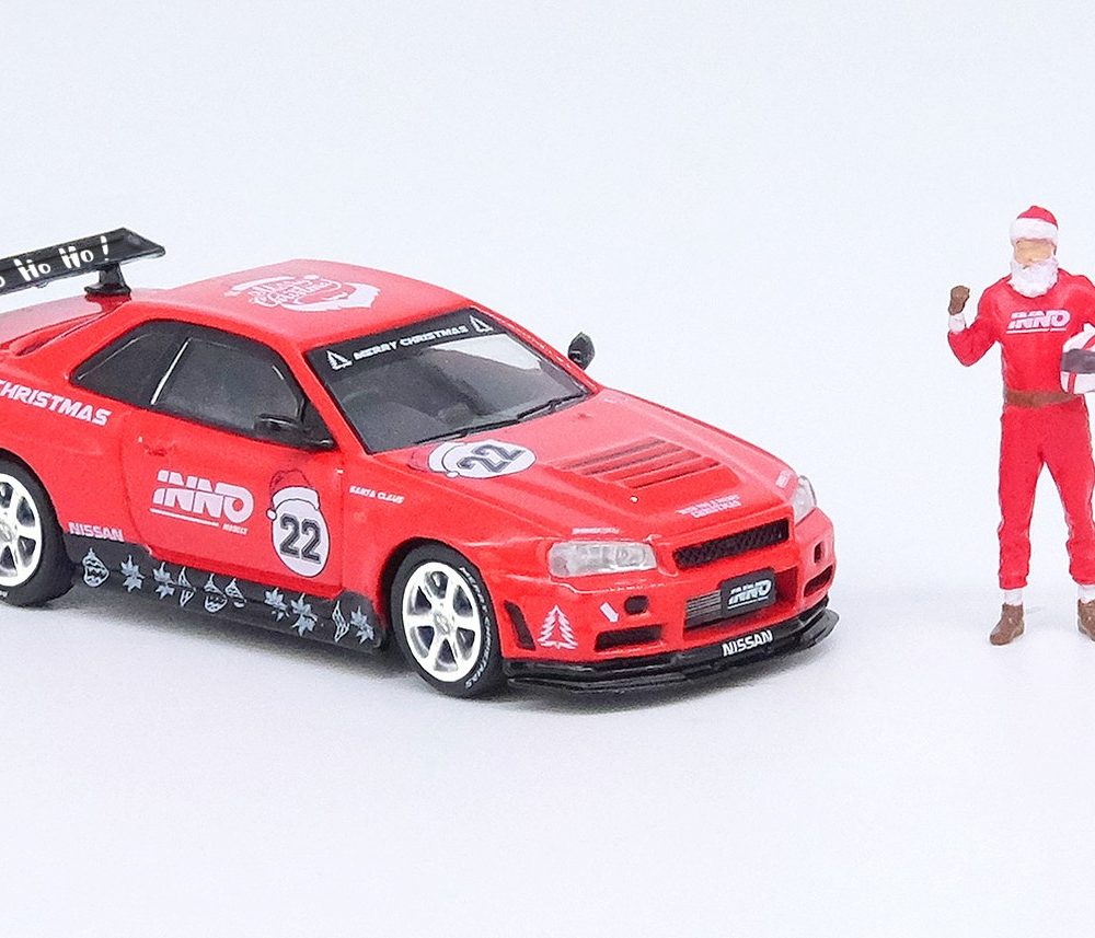 NISSAN SKYLINE GT-R R34 "X'MAS 22" Special Edtion  With Santa Claus Figure included - IN64-R34-XMAS22