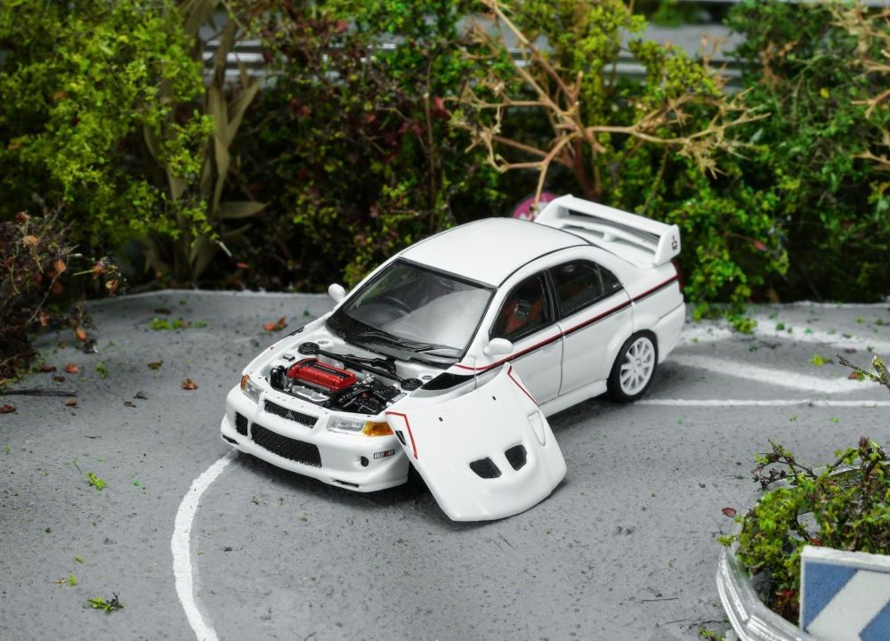 (Pre-Order) Mitsubishi Lancer Evolution VI GSR T.M.E. Scotia White