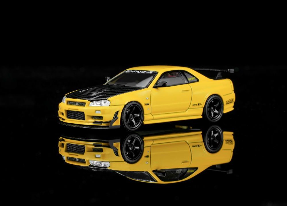 (Pre-Order) Nissan Skyline GT-R (R34) Customized with GT Aero Kit Lighting Yellow